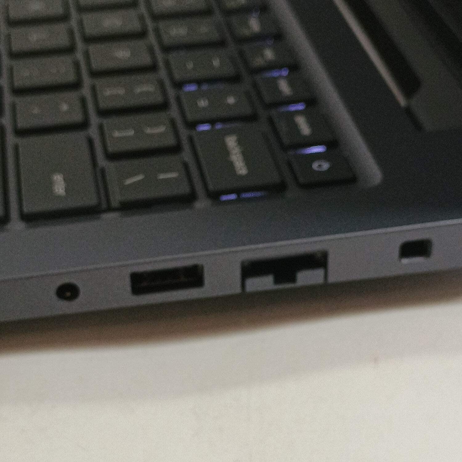 Dell Pro Max 14 MC14250 14″ Core Ultra 5 235H 2.4GHz 32GB RAM 500GB SSD