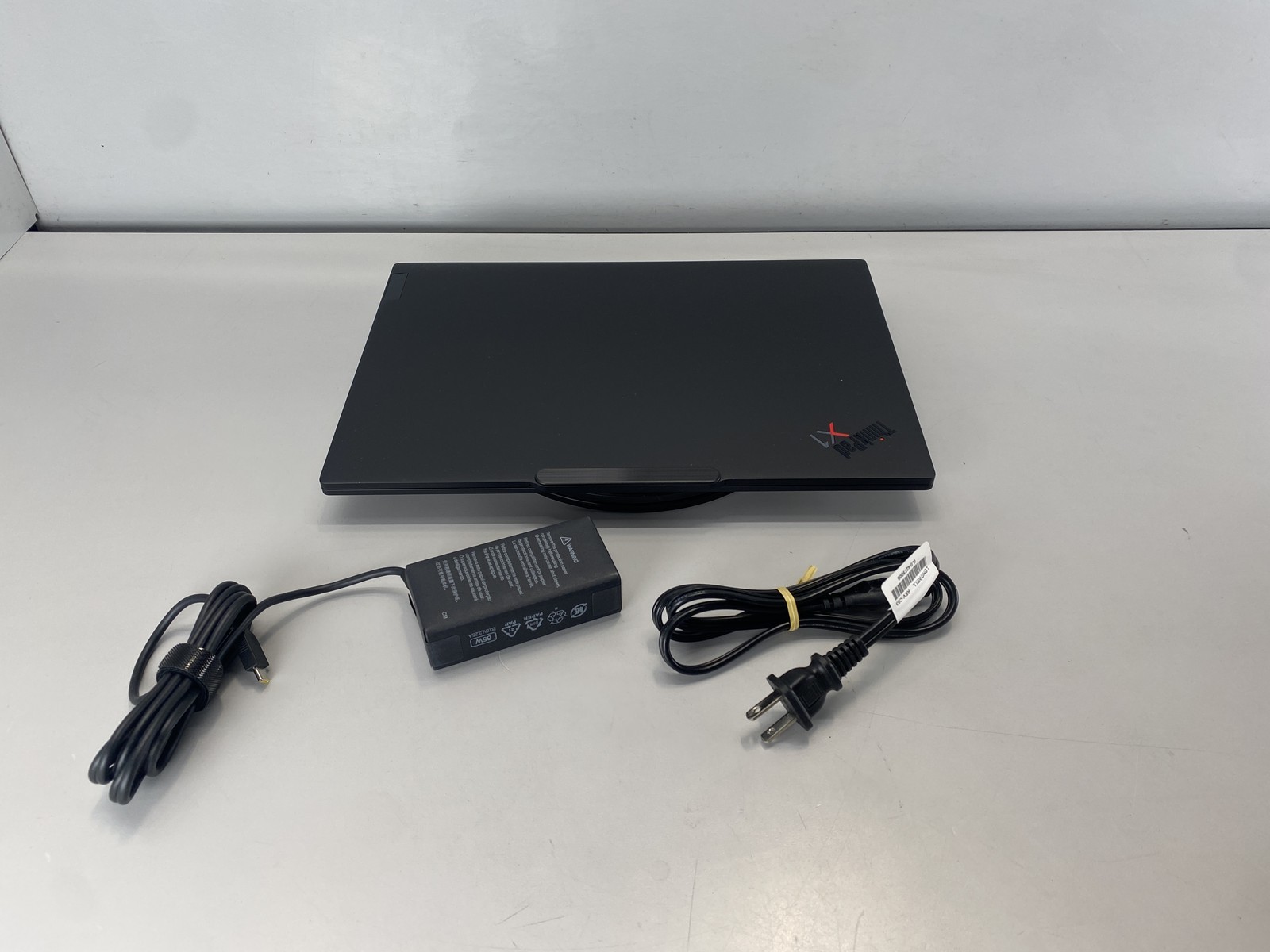 Lenovo Laptop ThinkPad X1 Carbon Gen 13 14″ Intel Core Ultra 7 265U 512GB