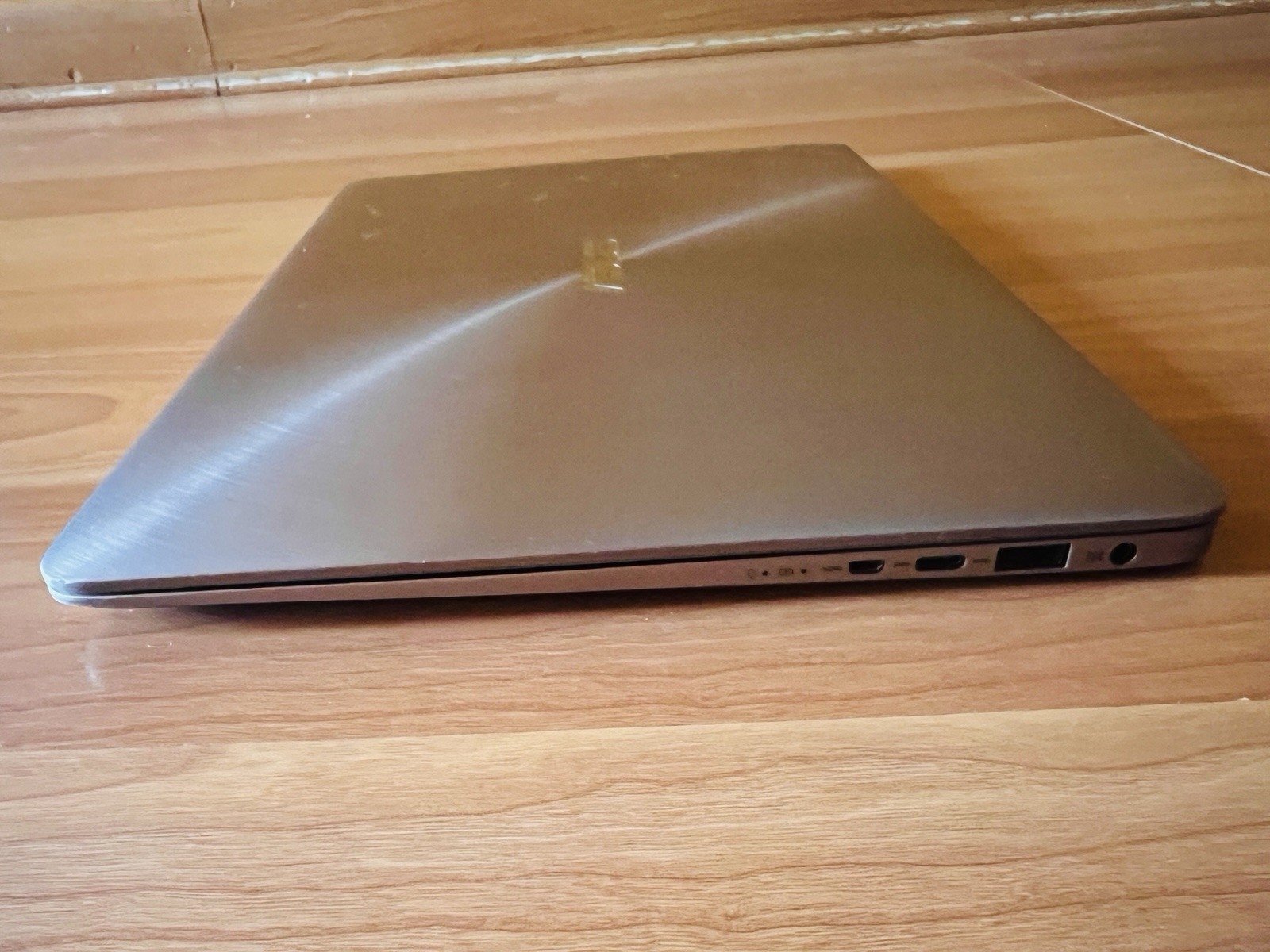 Asus ZenBook UX330UAR 13.3-inch QHD+ Ultra-Slim,Harman Kardon,25H2 Latest Win 11
