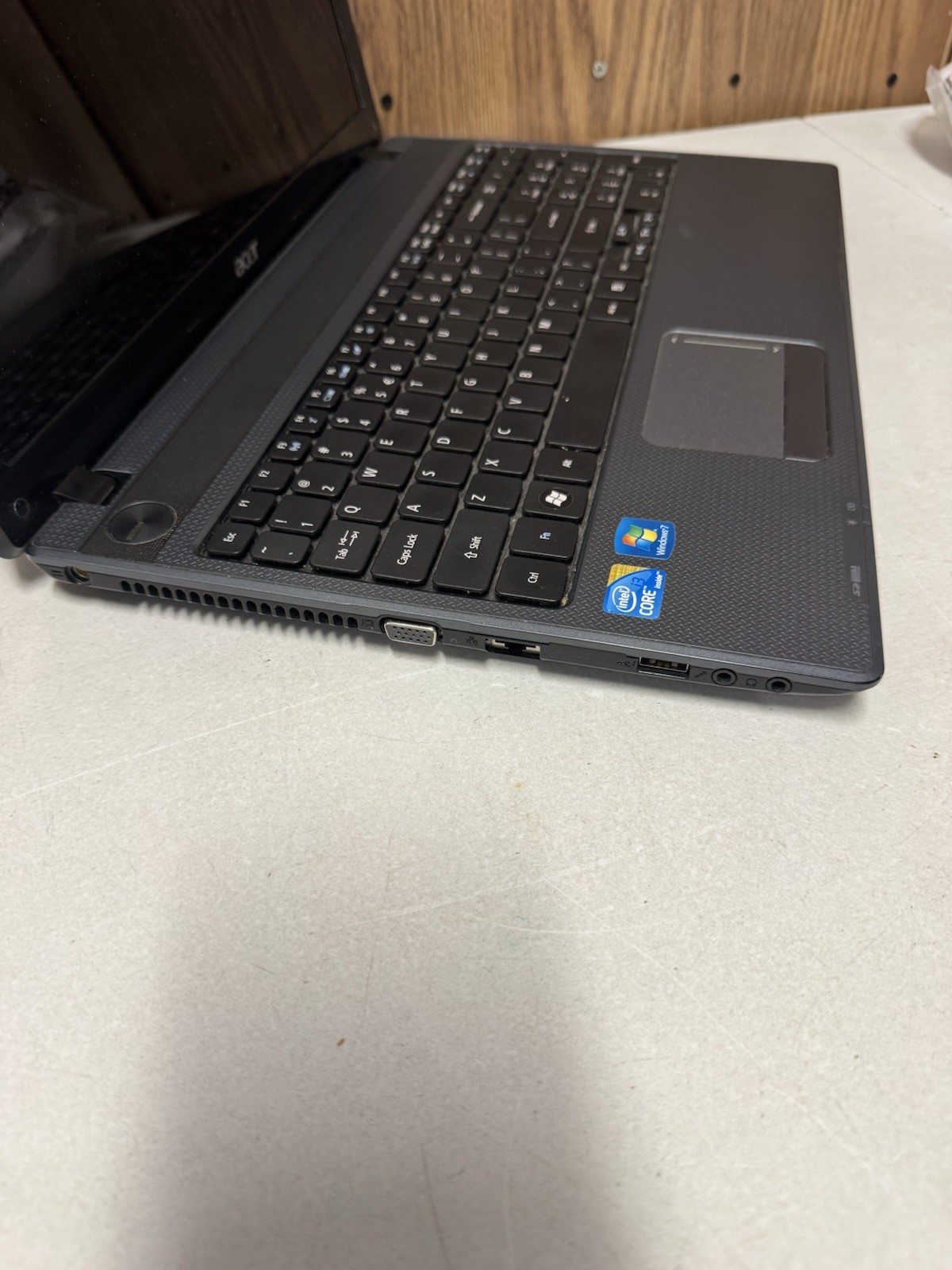 Acer Aspire 5733 i3-370M Laptop No HDD Battery Dead No Charger AS IS