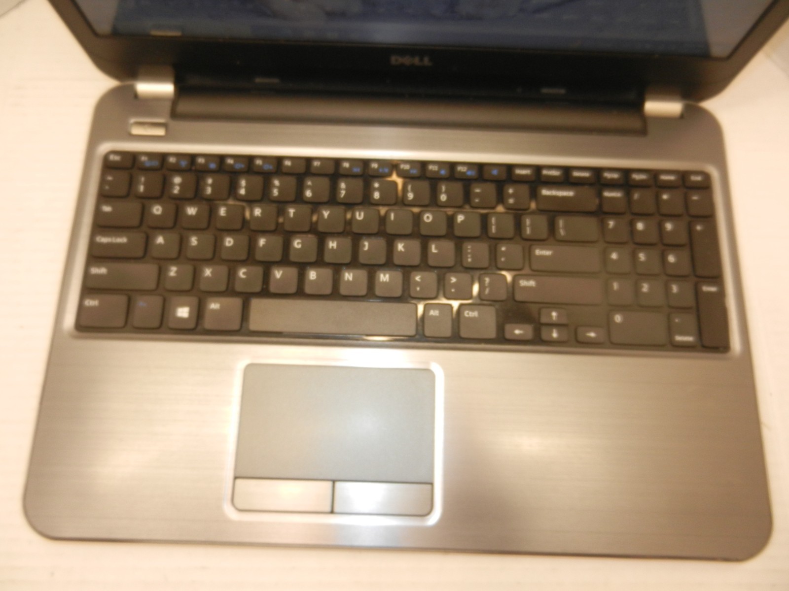 DELL INSPIRON 15R 5537 15.6″ CORE i5-4200U@1.6GHZ 4GB RAM 256GB SSD WINDOWS 10 A