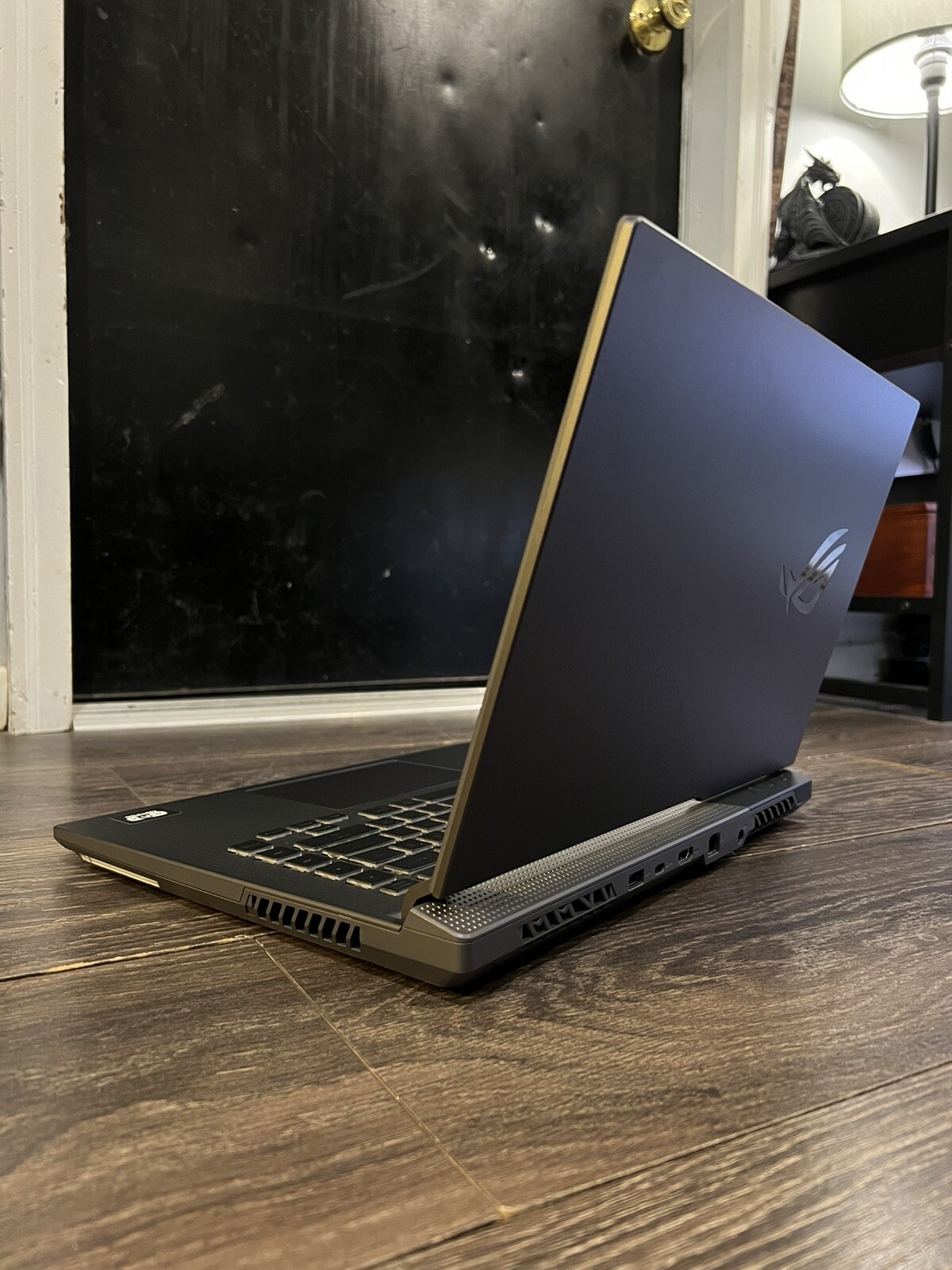 ASUS ROG Strix G15 15.6″ 300Hz GeForce RTX 3060, Ryzen 9 5900HX, 1TB+ 512GB SSD