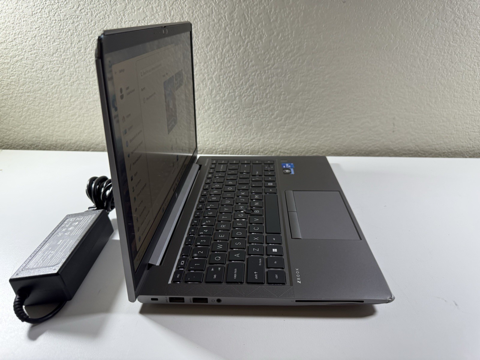 HP ZBook Firefly G8 14″ FHD Intel i5-1145G7 16GB DDR4 256GB SSD W11P Laptop