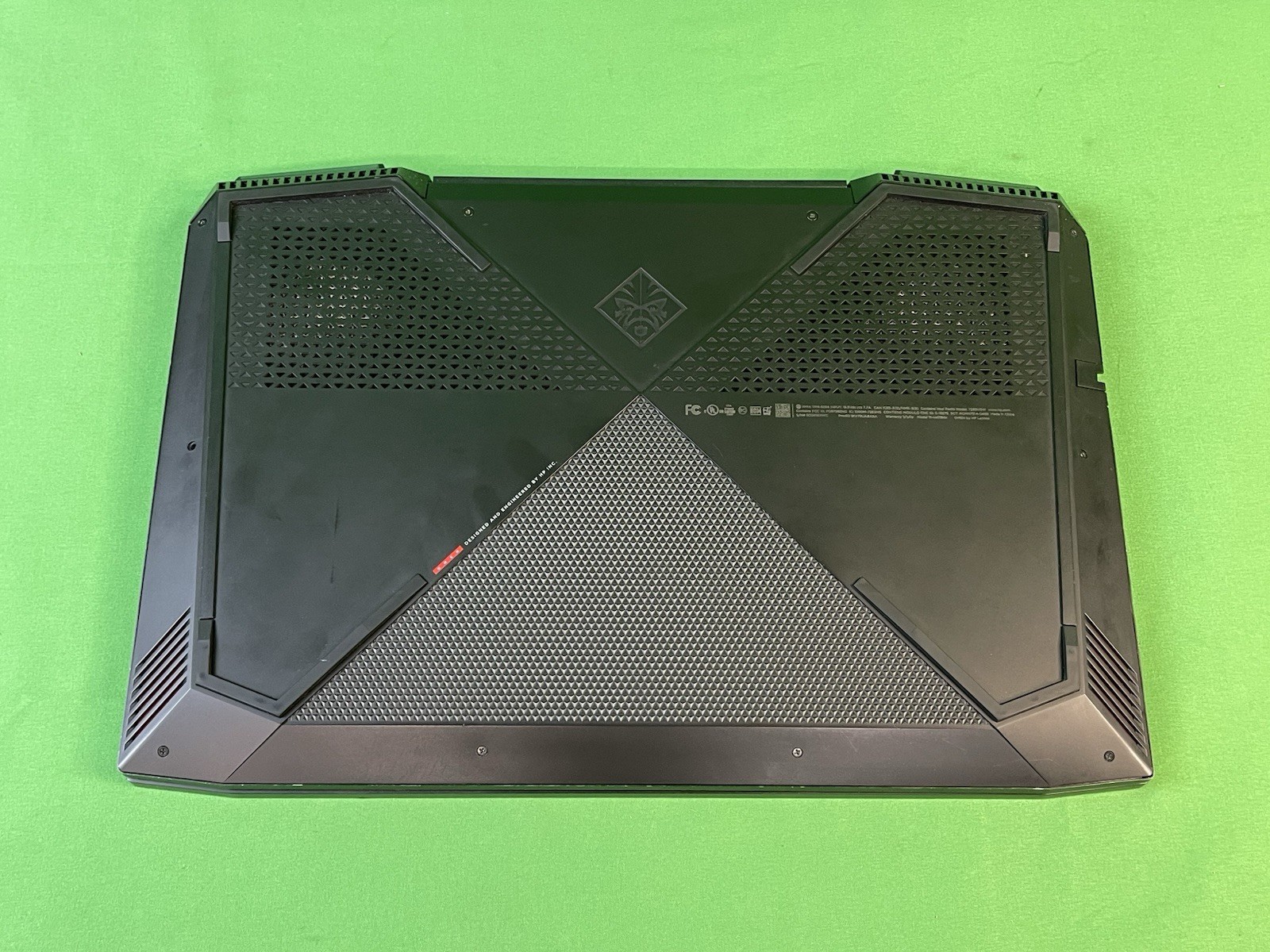 HP Omen Gaming Laptop Intel i7-7700HQ, GTX 1050 4GB, 8GB Ram, 512GB SSD, Win 10