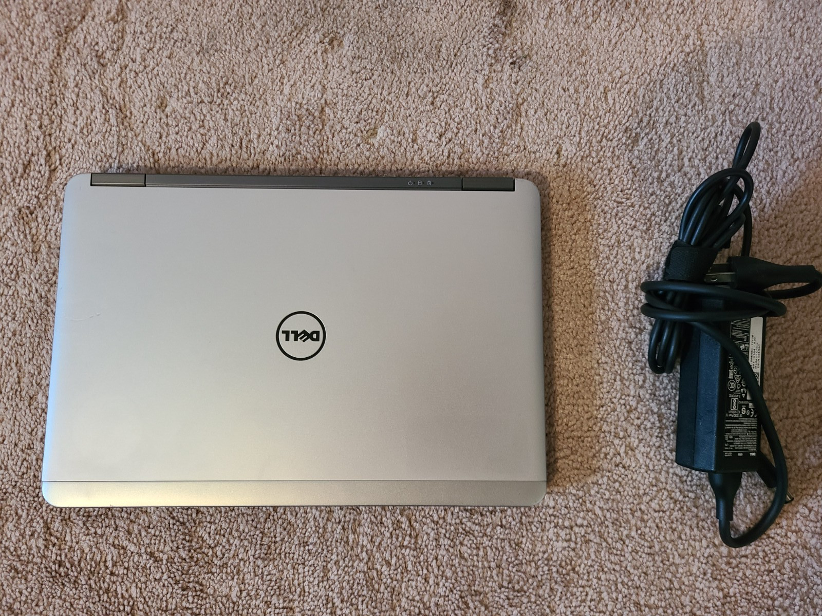 Dell Latitude E7240 – i5-4300U 8GB RAM 120GB SSD 12.5′ screen Win 11 + adapter