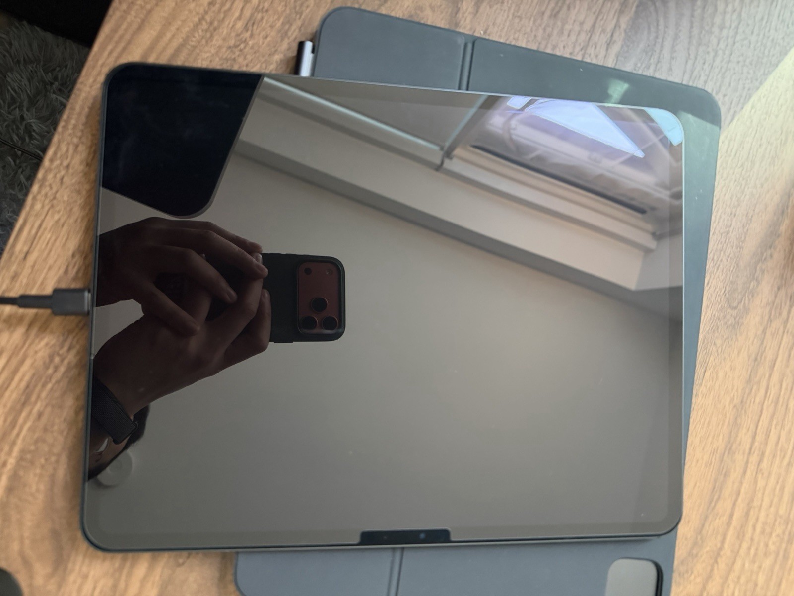 Apple iPad Pro 13” M4 256GB Space Black + Magic Keyboard | Excellent Condition