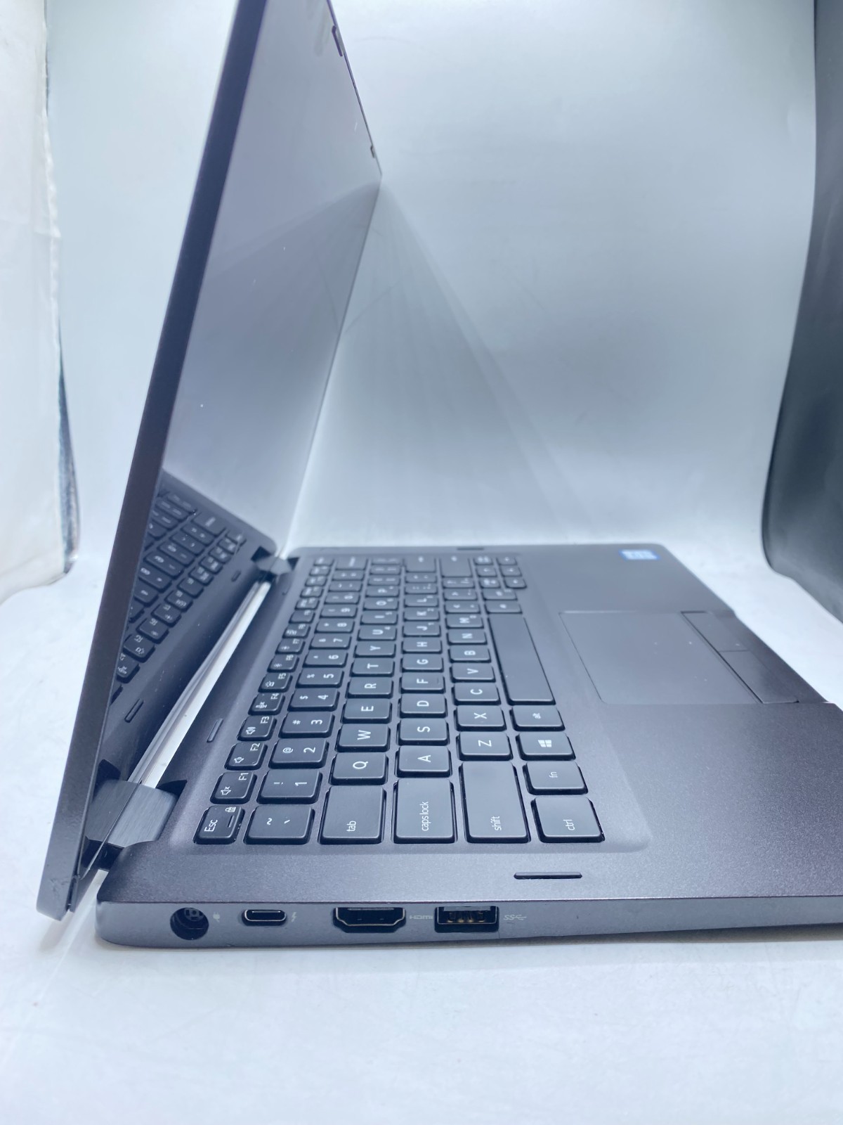 Dell Latitude 5300 2-in-1 13.3″ Touch Intel Core i5-8365U 16GB RAM 256GB