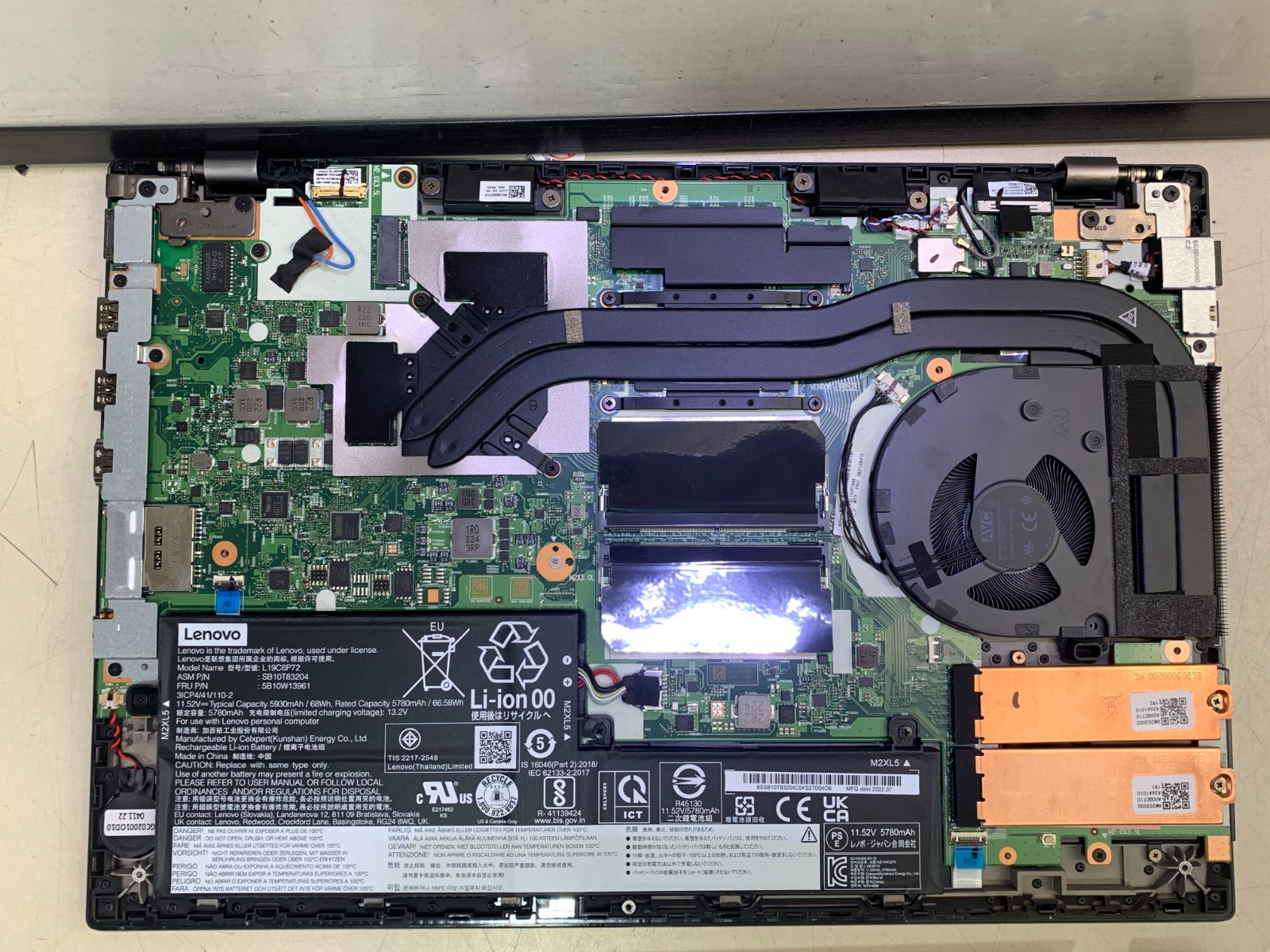 LENOVO THINKPAD P15V GEN 3 15.6″ CORE i7-12700H 2.3GHz – NO RAM SDD AC – AS IS