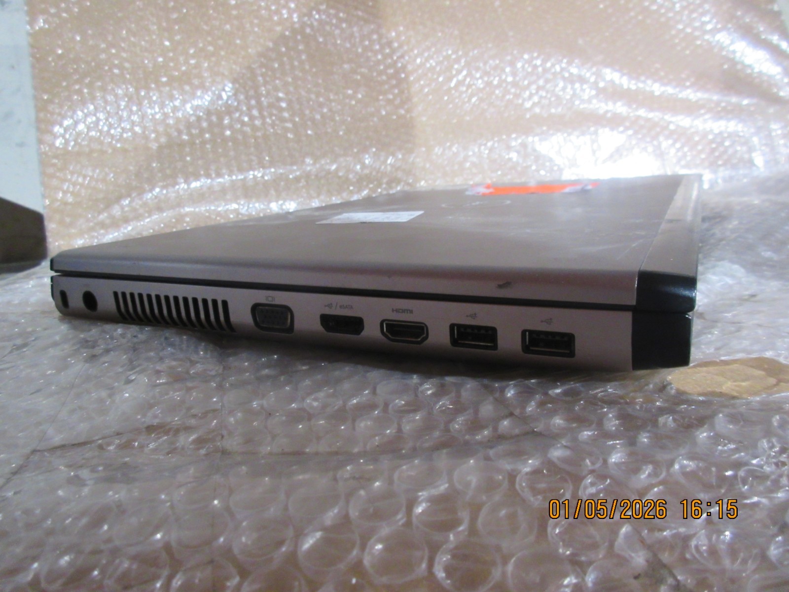 Dell Vostro 3700 – 17.3″ Intel i5-M520 @ 2.40GHz 4GB RAM NO BATTERY/OS/HDD.