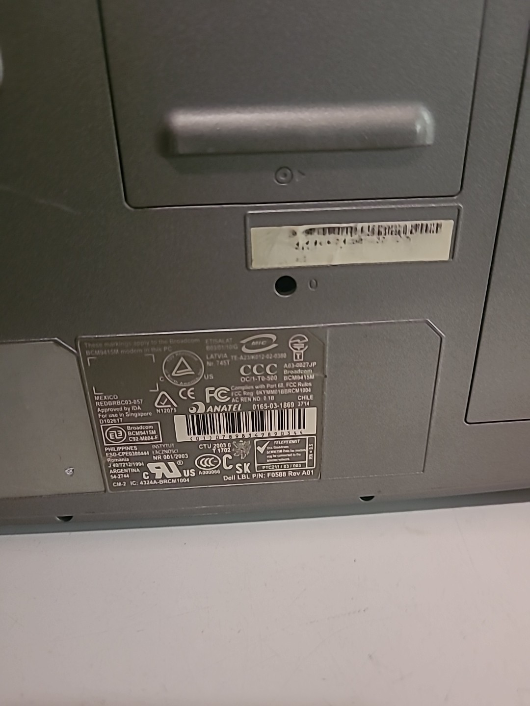 DELL INSPIRON 5100 – FOR PARTS – INTEL PENTIUM 4 – 512MB RAM –