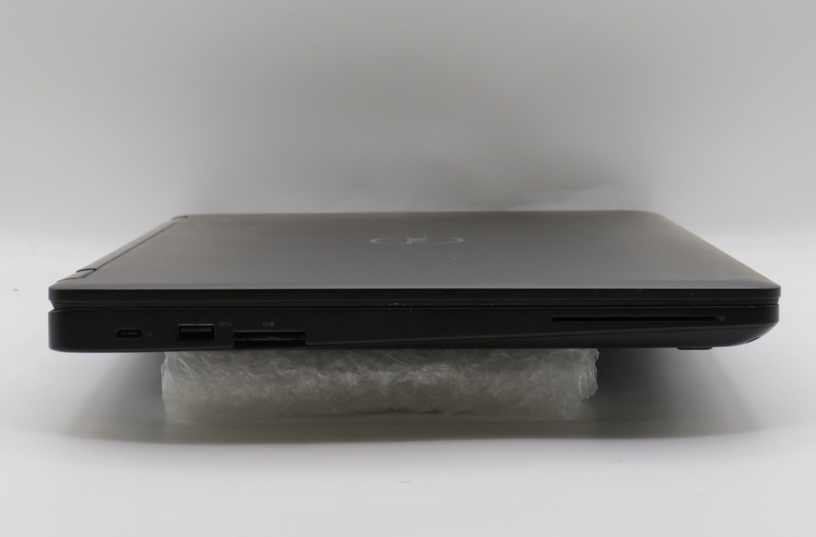 Dell Latitude 5590 | i7-8650U @ 2.1GHz | 16GB DDR4 | 512GB m2 | 15.6″ | No OS