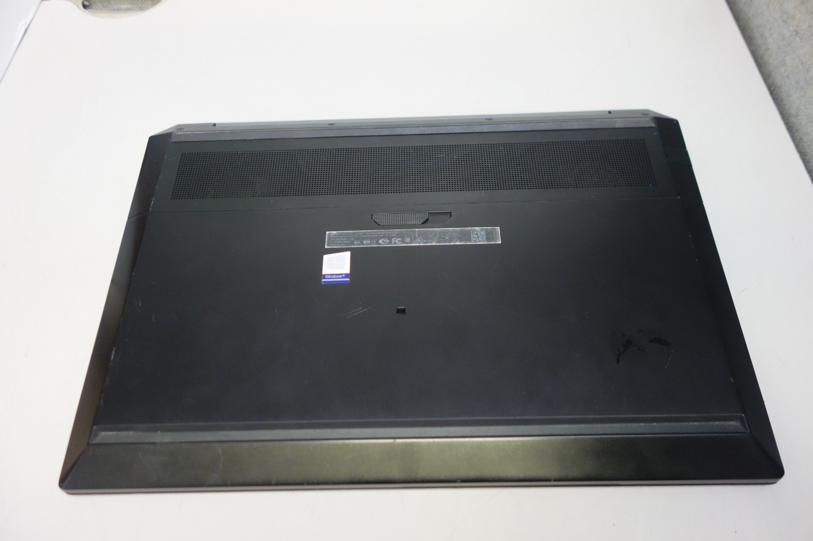 HP ZBook 15 G5 15.6″ i5-8300H 2.3GHz 16GB/256GB m2 SSD UBUNTU Laptop + AC