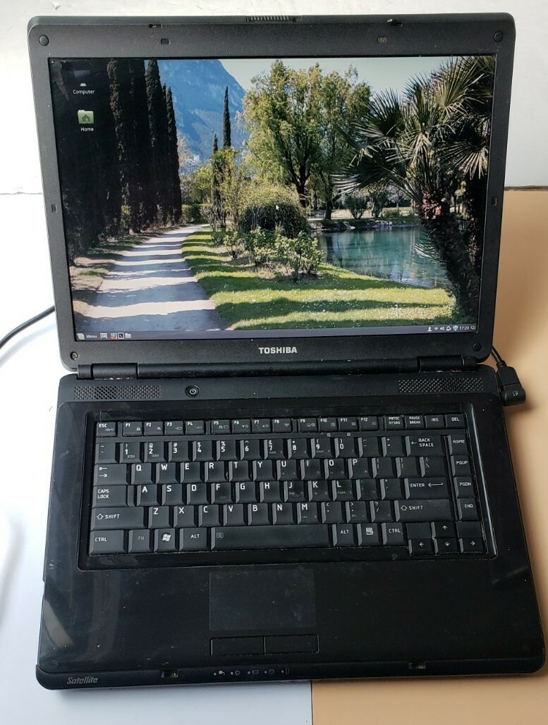 TOSHIBA SATELLITE L305-S5891 Intel Pentium Dual 2GB RAM 160GB HDD LINUX