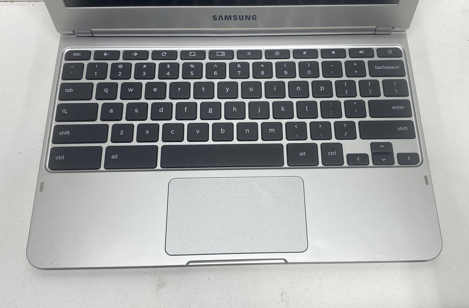 Samsung Chromebook 303C (XE303C12-A01US) 11.6″ Exynos Processor Chrome OS