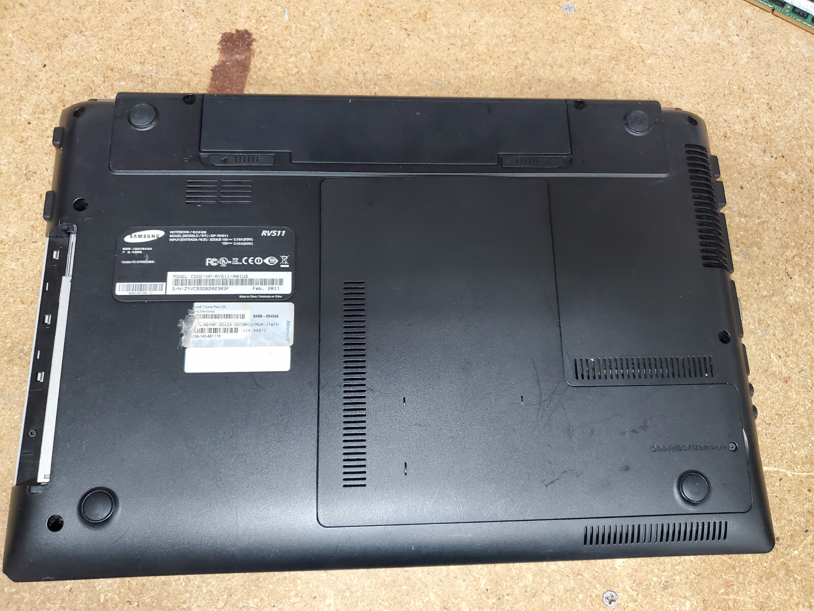 Samsung NP-RV511-A01US Laptop 15″ Intel Core i3 1st Gen READ for parts