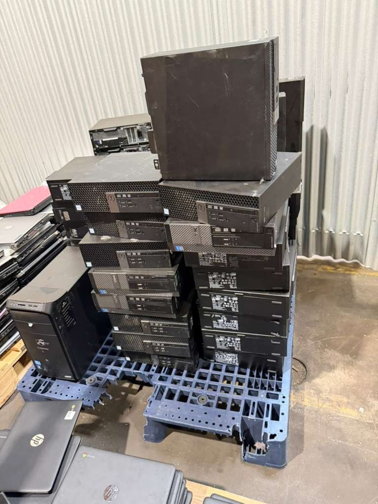 lot of 65 dekstops from 3 to 10 generation Xeons barebones or 8gb ram 512gb HHD
