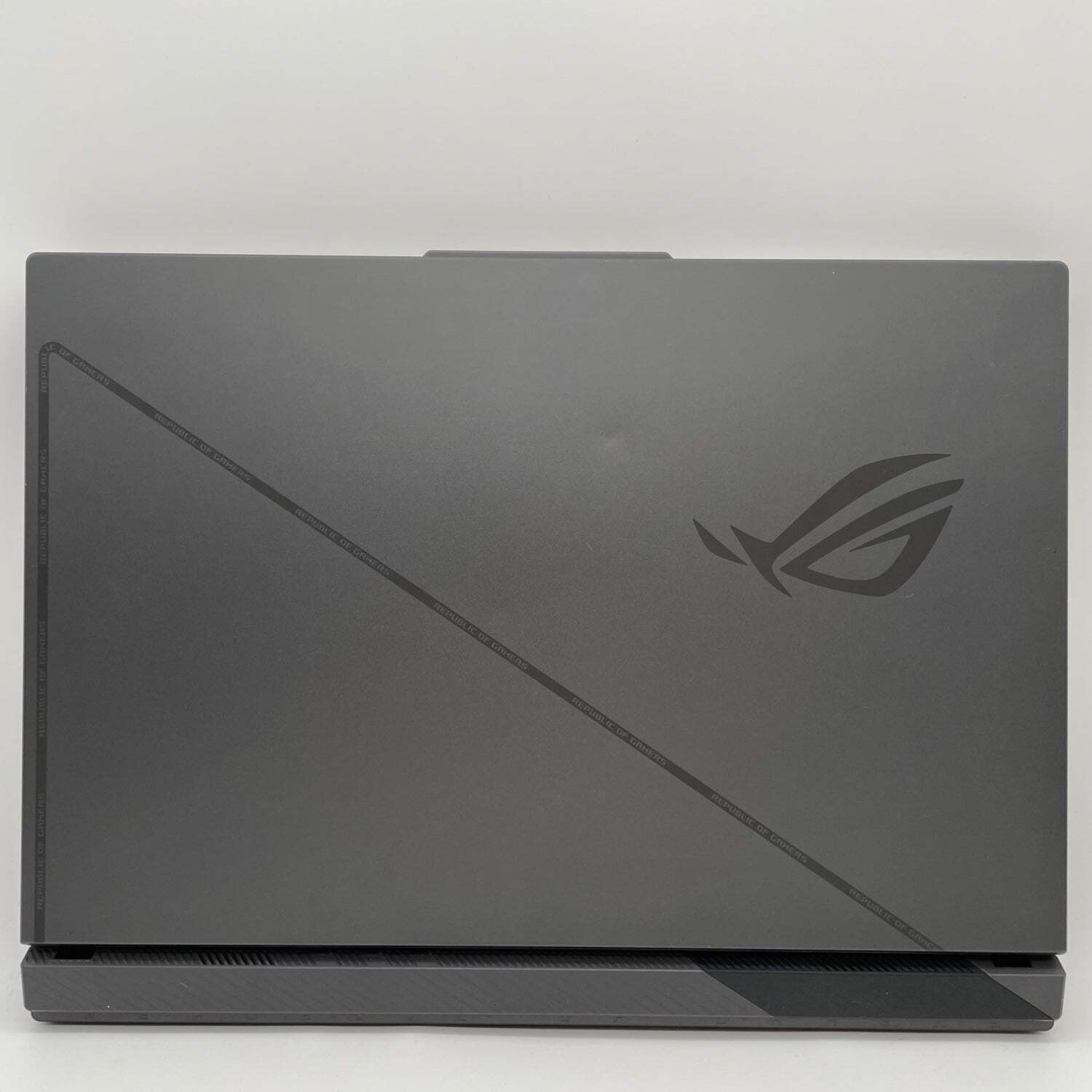 Asus ROG Strix G16 G14J 16″ i9-13980HX 2.2GHz 16GB RAM 1TB SSD GeForce RTX 4050