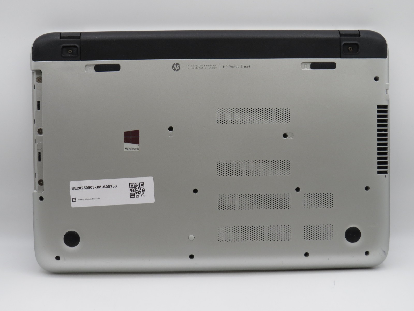 HP Pavilion 15 | i5-4210U @ 1.7GHz | 12GB DDR3 | 256GBSSD | 15″ | No OS