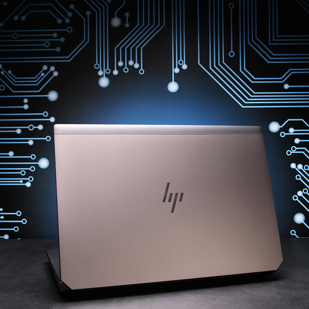 HP ZBook 17 G6 // Intel Core i7-9850H, RTX 4000, 32GB RAM, 512GB SSD