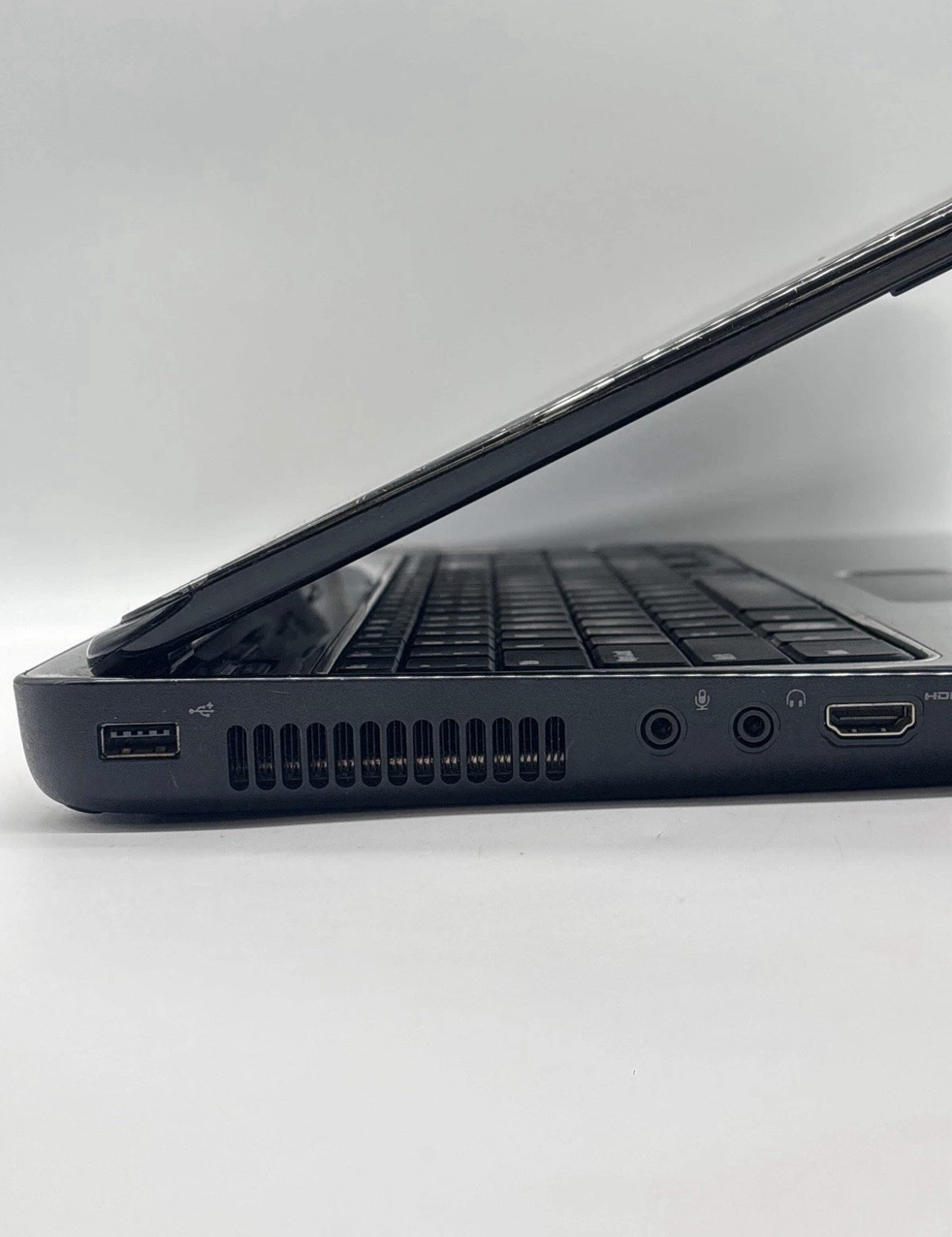 Dell Inspiron N5010 15.6″ Pentium P6100 2GB Win10 HDD 250-499GB Charger