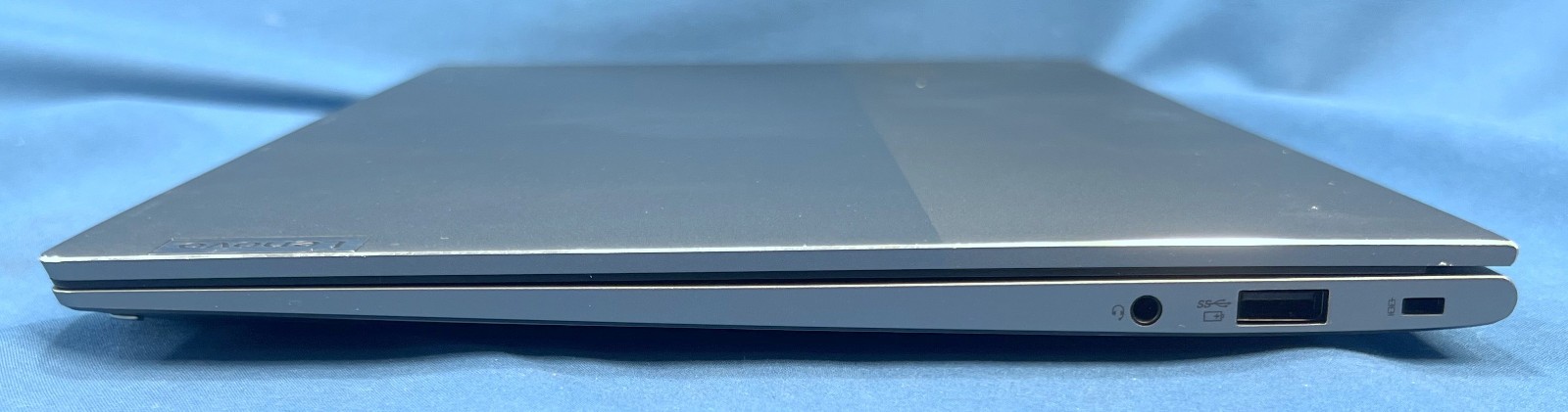 Lenovo ThinkBook 13s G4 IAP Touchscreen – i5-1240P, 8GB RAM, 512GB NVMe – Win11