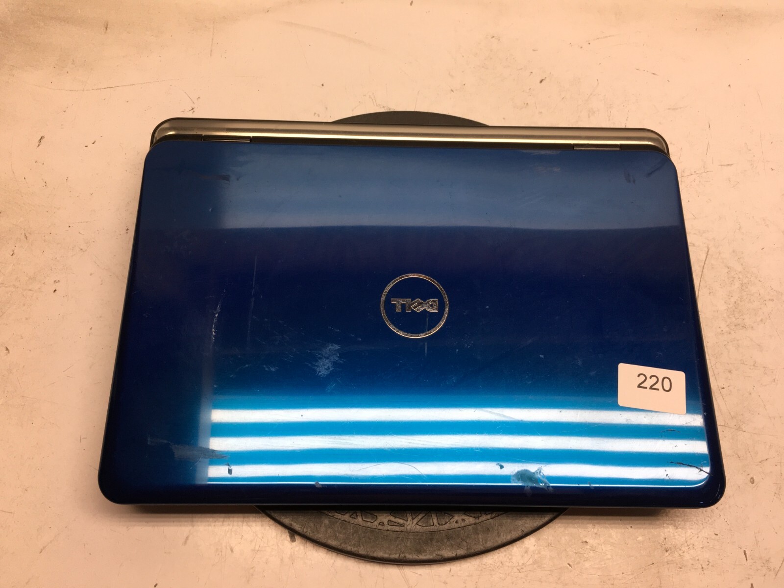 Dell Inspiron N4010 Intel Pentium P6100 2GHz 4 GB NO HDD No Batt