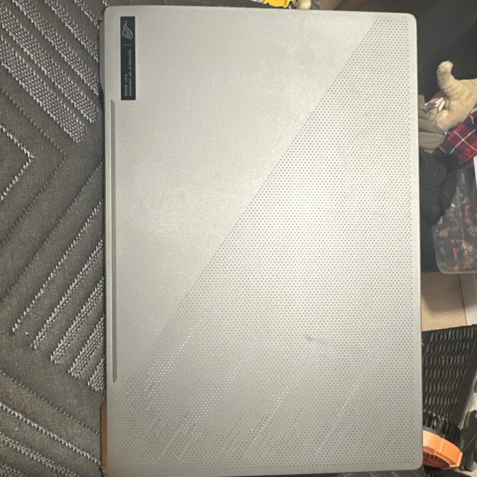 ASUS ROG Zephyrus G15 Ryzen 9 6900HS RTX 3060 16GB 476GB SSD 15.6″ QHD Win 11