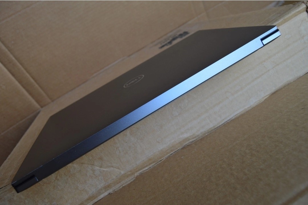 Dell Precision 5570 UHD+ 4K Touchscreen i9-12900H 32GB 1TB SSD A2000 Backlit KB’
