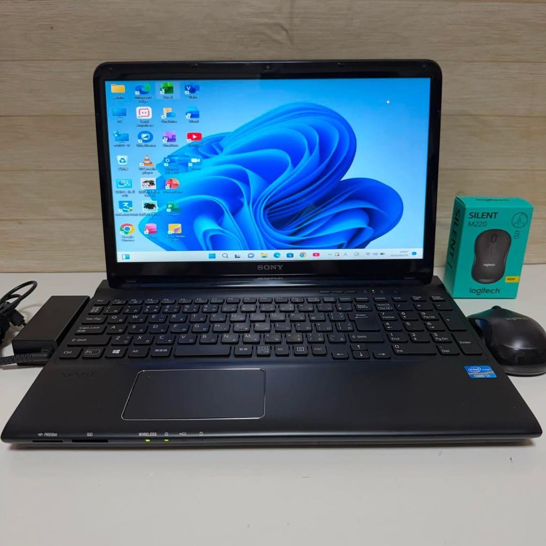 SONY VAIO Core i7 Notebook Laptop 8GB RAM Windows 11 SSD Used Japan Genuine