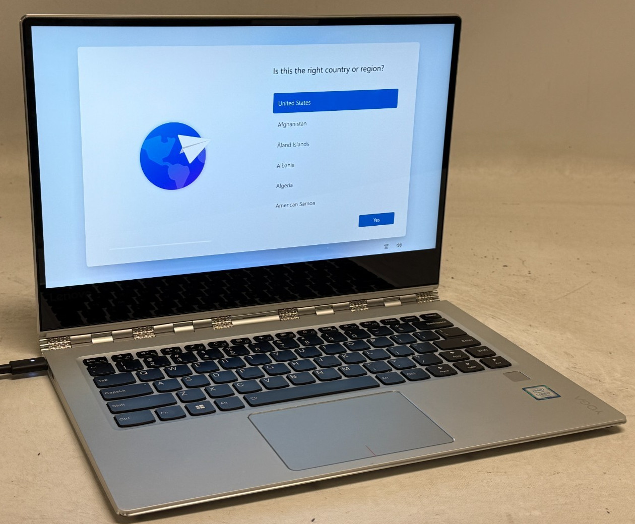Lenovo Yoga 910-13IKB 2in1 14″ (i7-7500u – 16GB RAM – 512GB SSD – Win11Home)