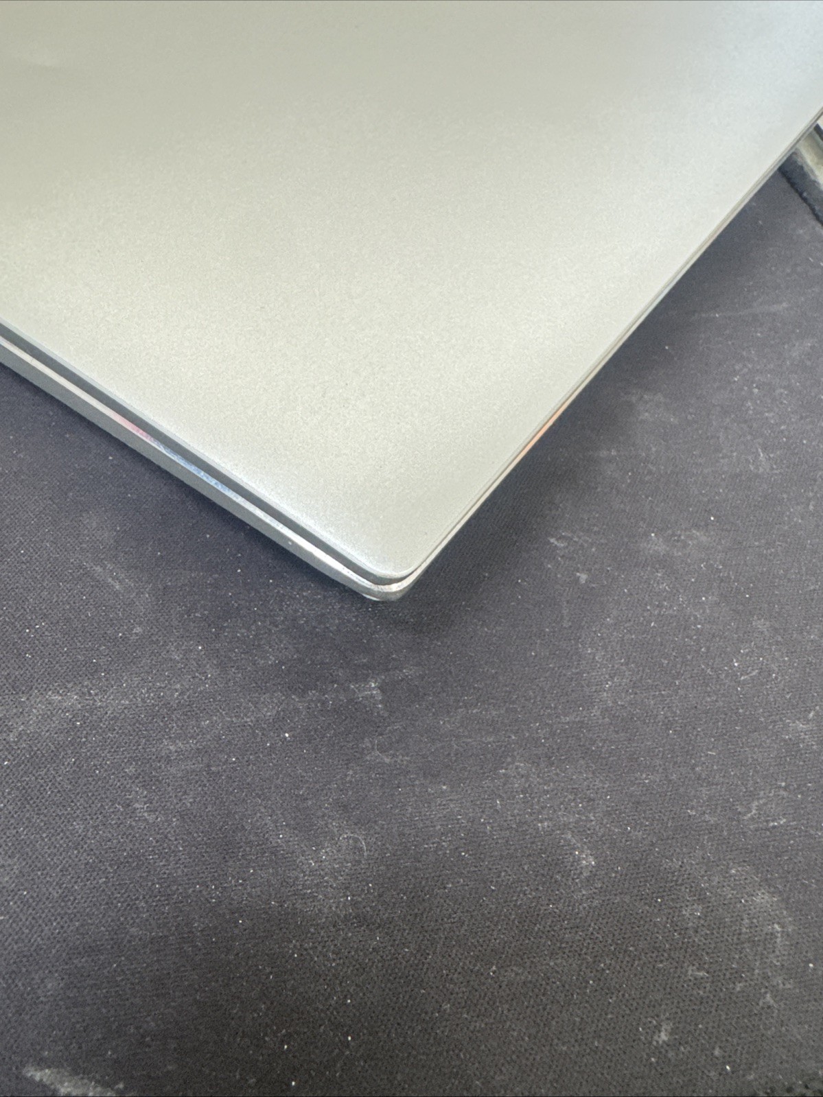 Dell Inspiron 7306 2in1 13.3″ i5-1135G7 – 8GB RAM- No SSD – Silver