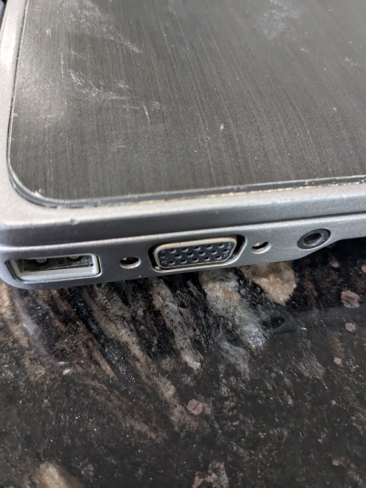 Dell Latitude E6420 14″. READ
