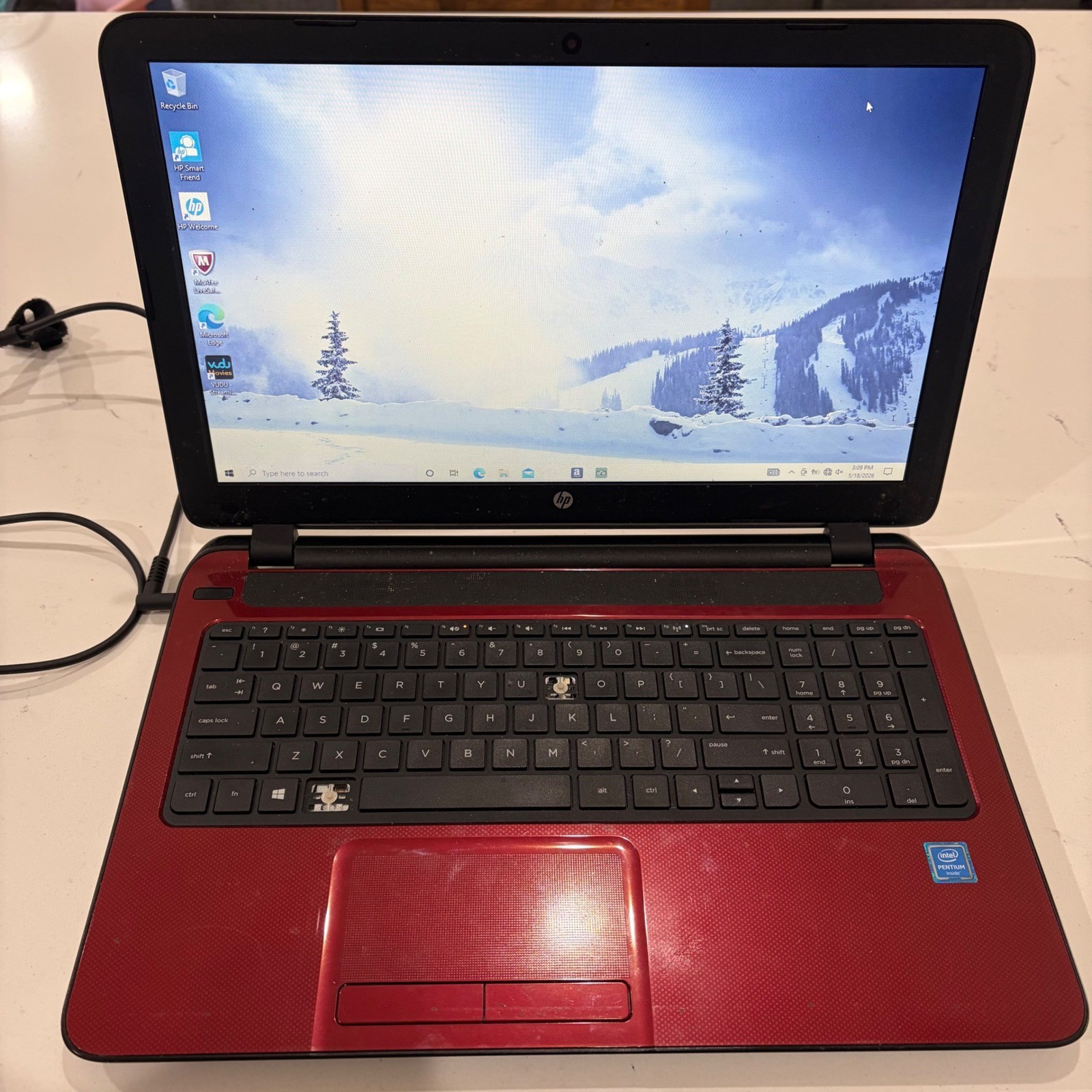 HP 15-f272wm Laptop Red Intel Pentium N3540 2.16GHz 4GB RAM 15.6″ Win 10 AS-IS