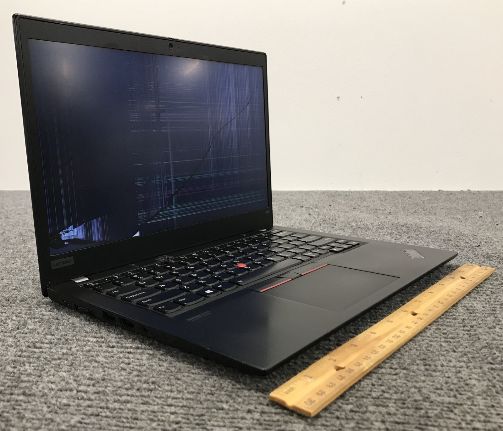 Lenovo ThinkPad X13 14″ Laptop i5-10310U 16GB RAM 512GB SSD, Boots to BIOS