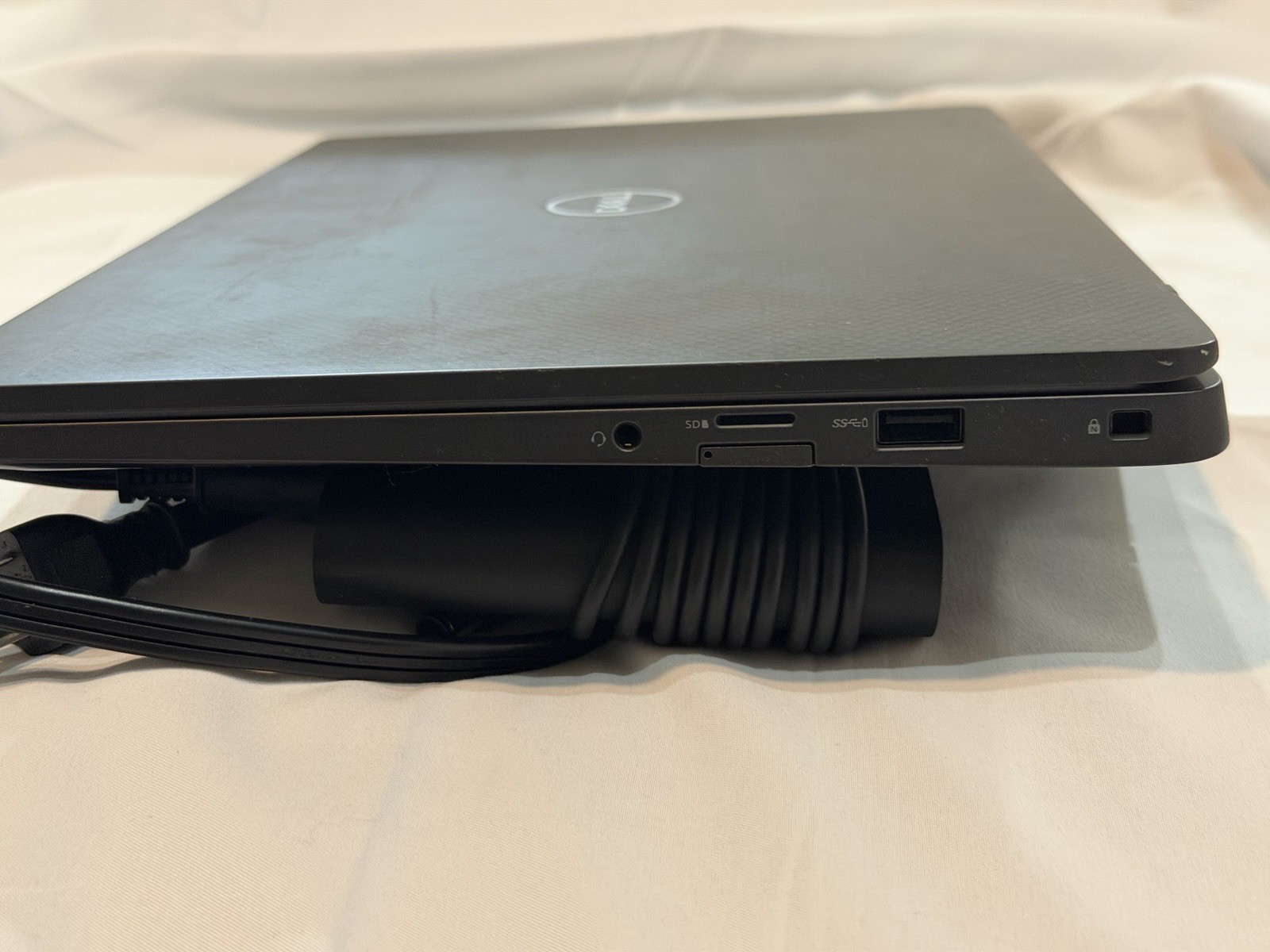 Dell Latitude 7300 13.3″ FHD Intel i5-8265U 16GB RAM 256GB SSD Win11 w/power