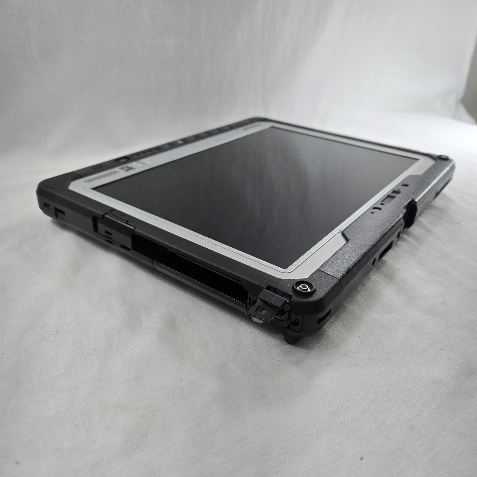 Panasonic Toughbook CF-33 i7-10810U 1.10GHz 32GB Ram 4G GPS – NO SSD — READ