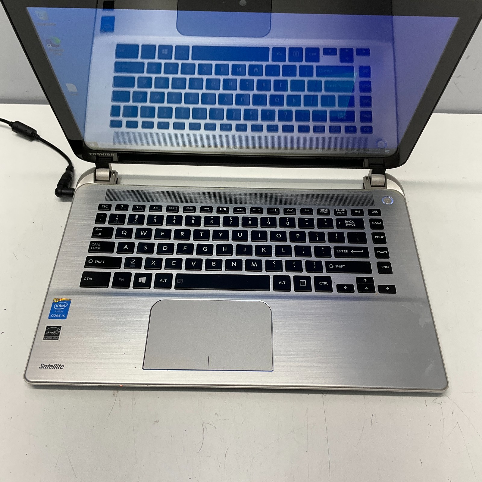 Toshiba Satellite E45t-B i5-5200U 2.20 Ghz 4GB 250GB SSD Win 10 Laptop NO BATT