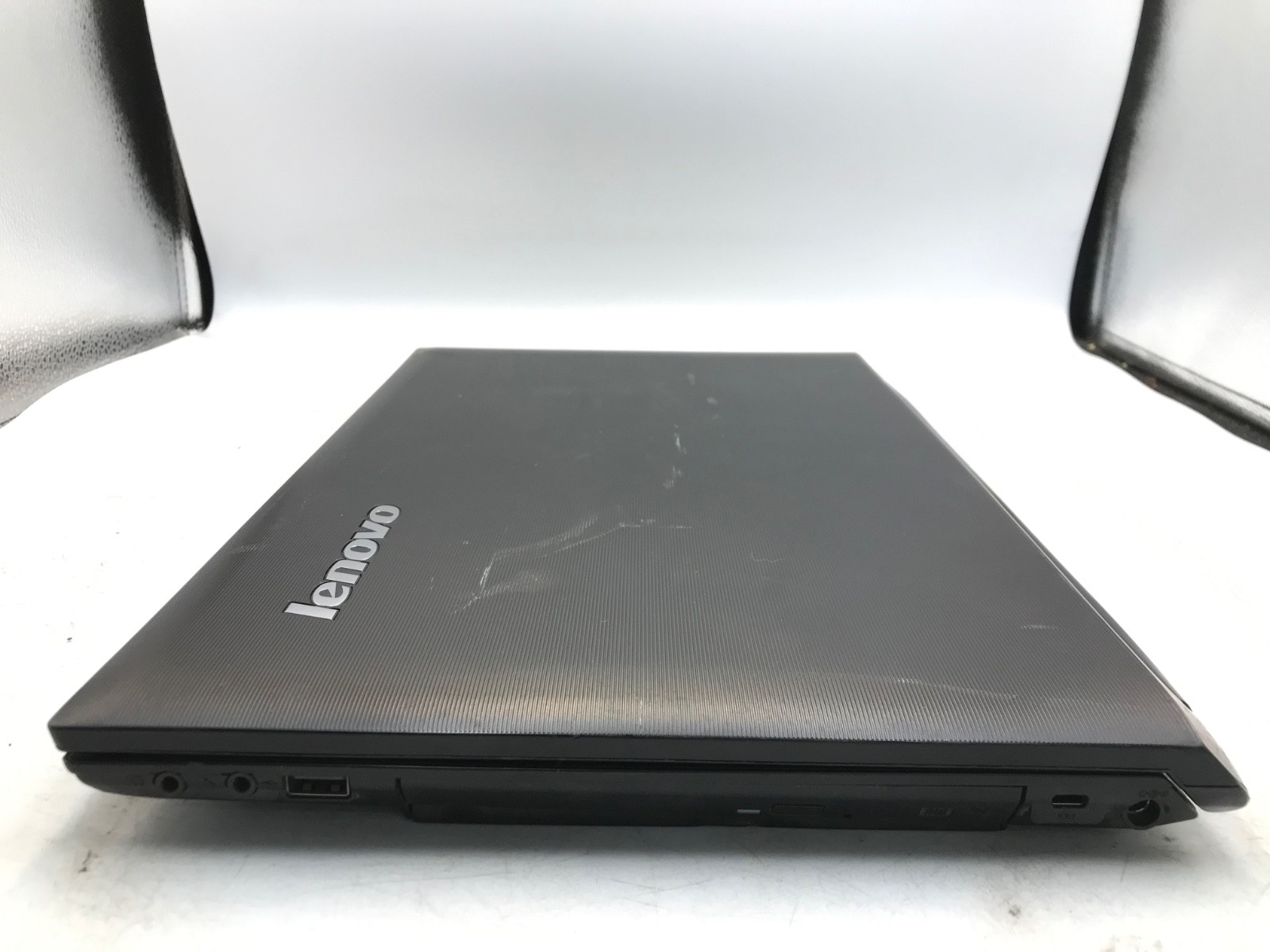 Lenovo B560 Intel Core i3-370M 15″ Laptop -BOOTS/BAD DISPLAY-MZ