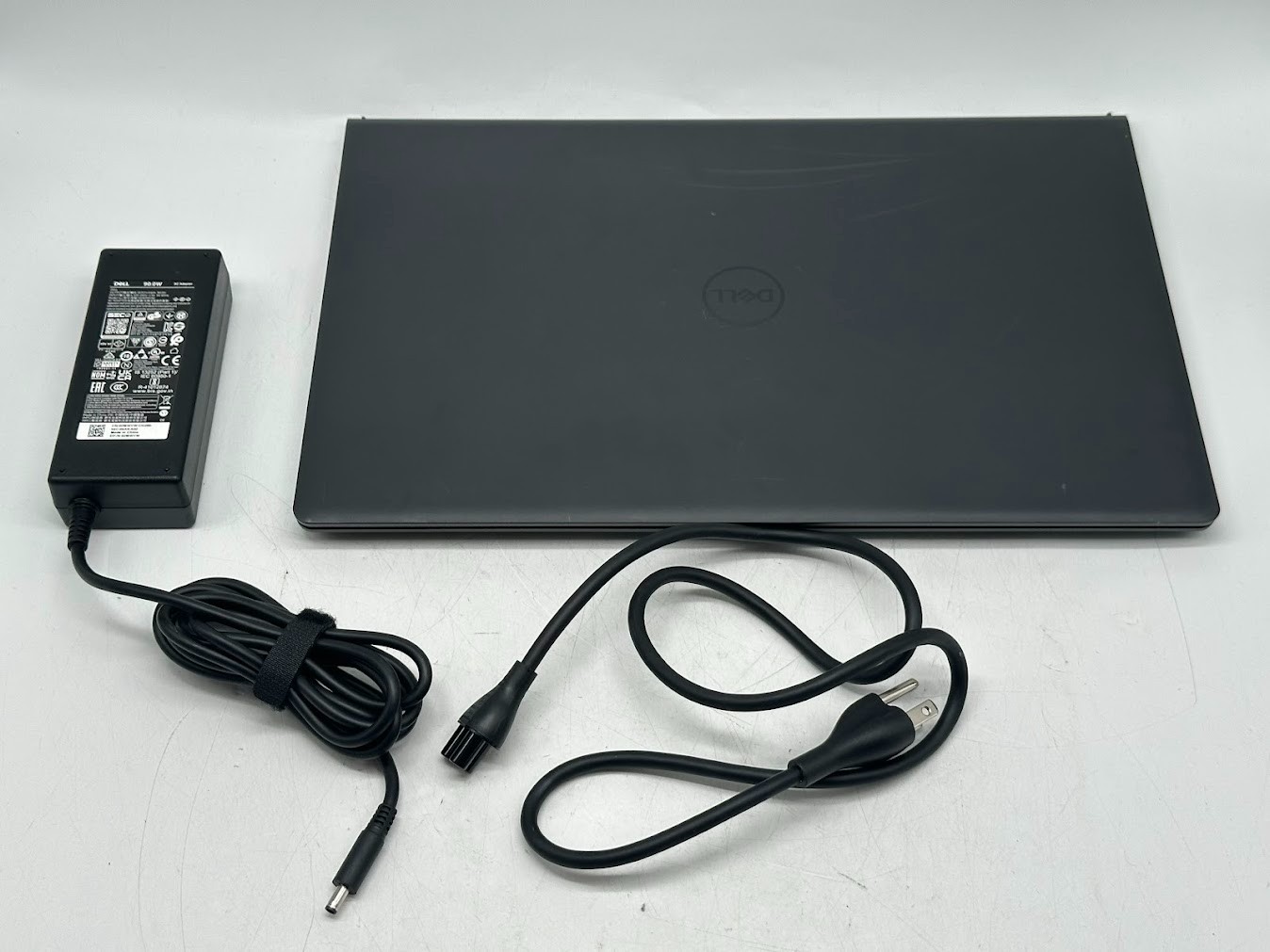 Dell Inspiron 3530 Laptop – 15.6″ FHD, Core i3-1305U, 8GB DDR4, 512GB SSD
