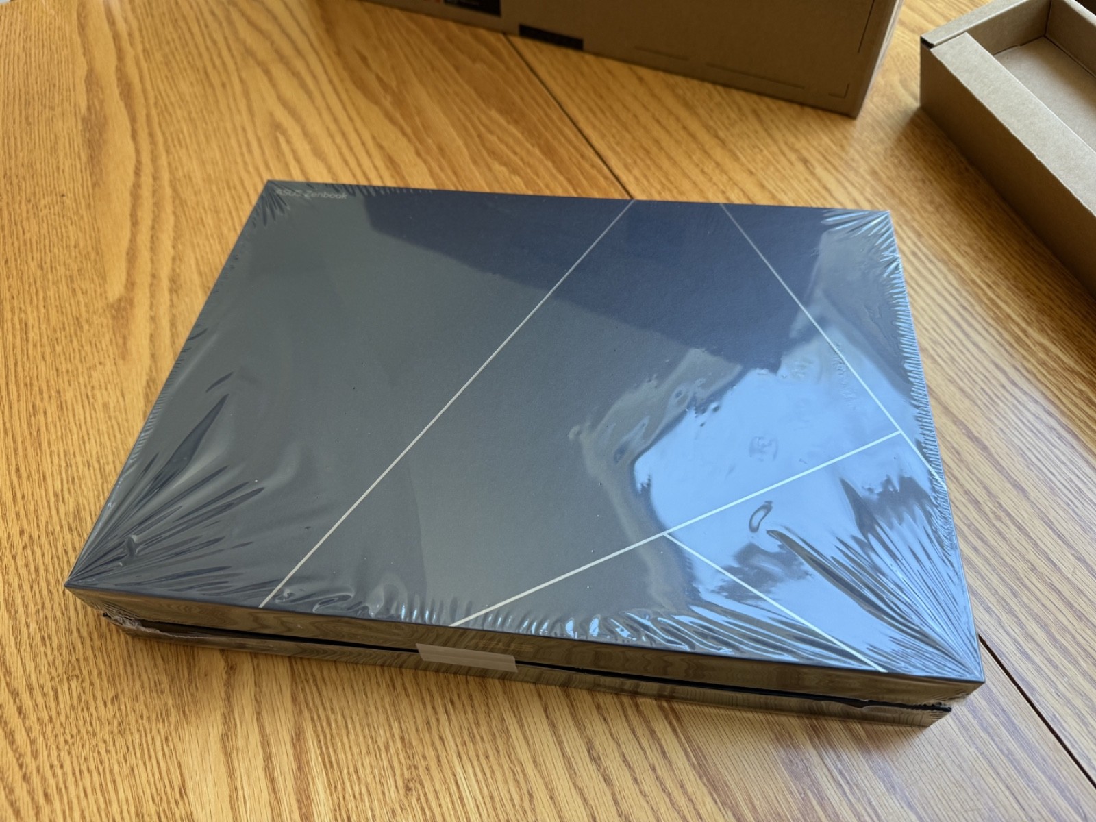 Asus Zenbook Duo 14, Ultra 9-285h, 4TB Evo 990, 32gb Ram, Win 11 Pro, Office ’21