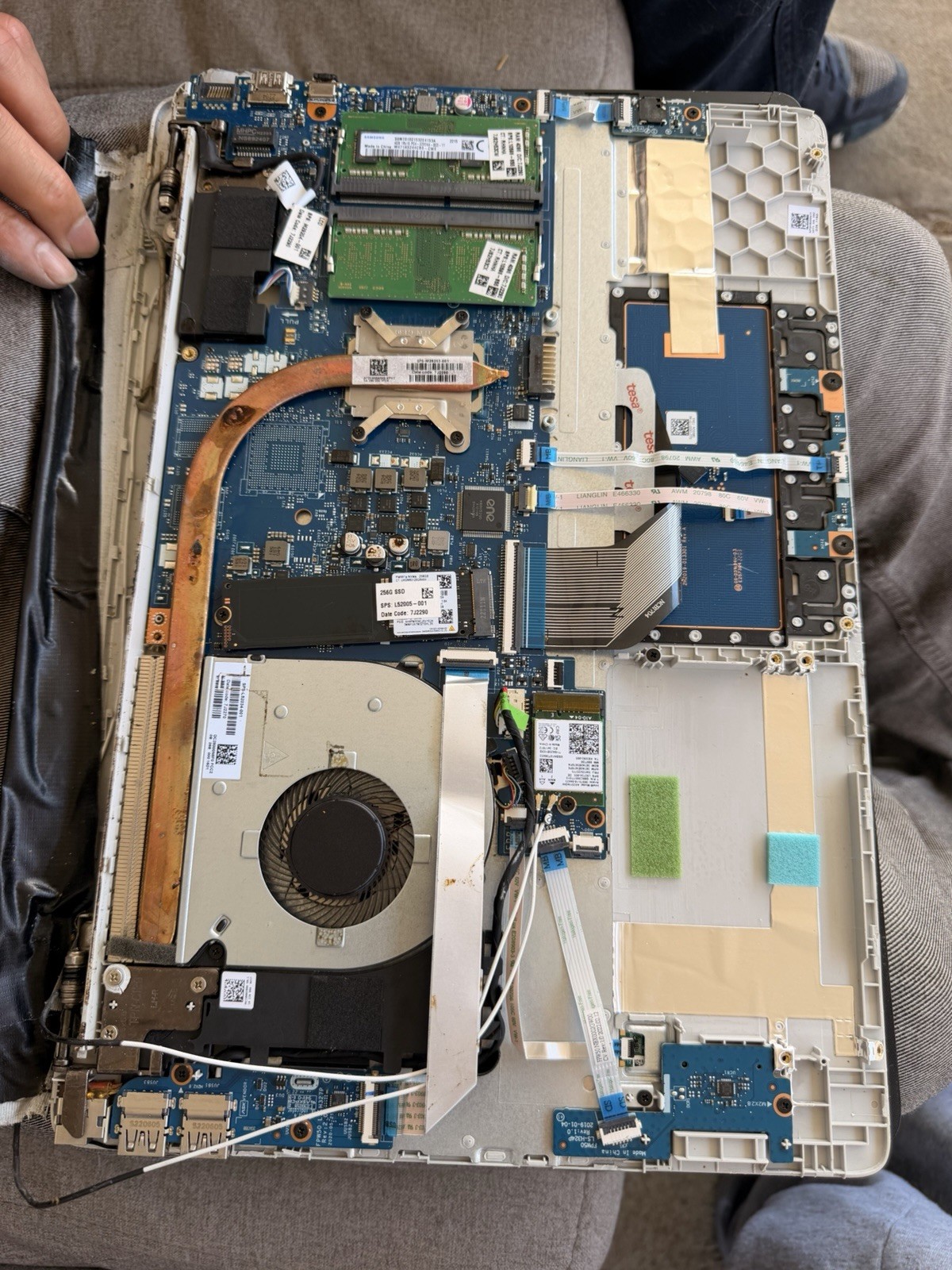HP 15.6″ Silver Laptop Intel Core Ultra 5 8GB RAM 256GB NVMe SSD Parts