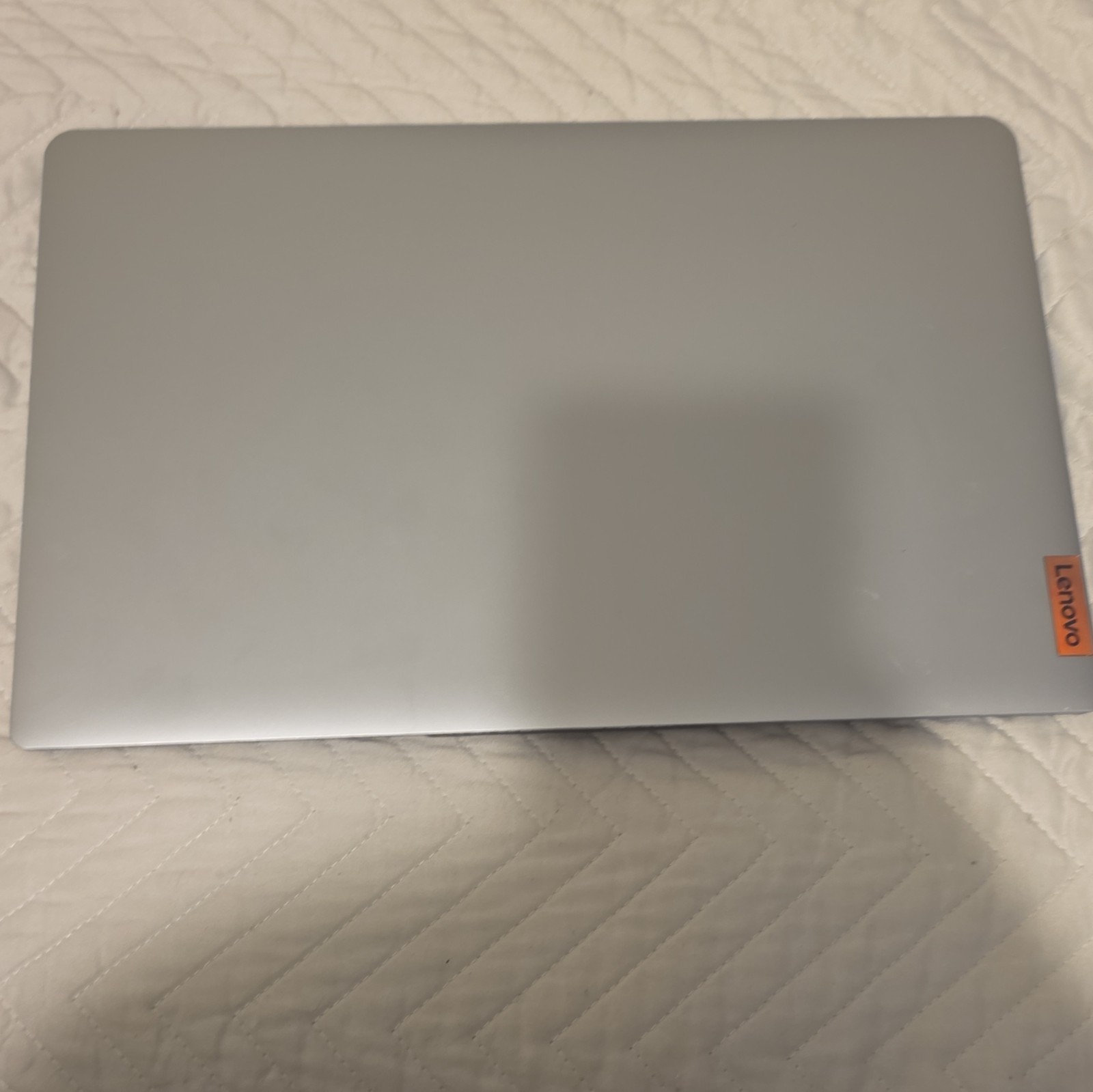 Lenovo IdeaPad 1, AMD 7120U, 4 GB RAM, Radeon Grap, 119 GB Storage, With Charger