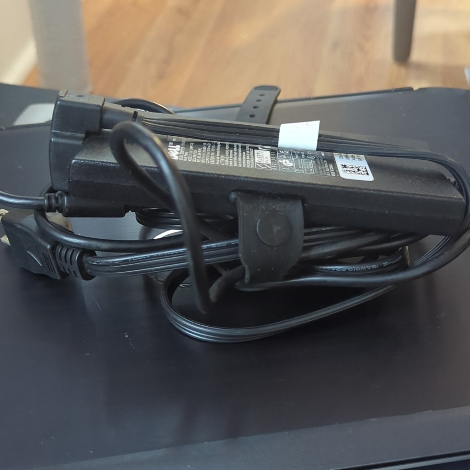 lot of 2 Dell and one hp with out charge you will get what you see in the pictur