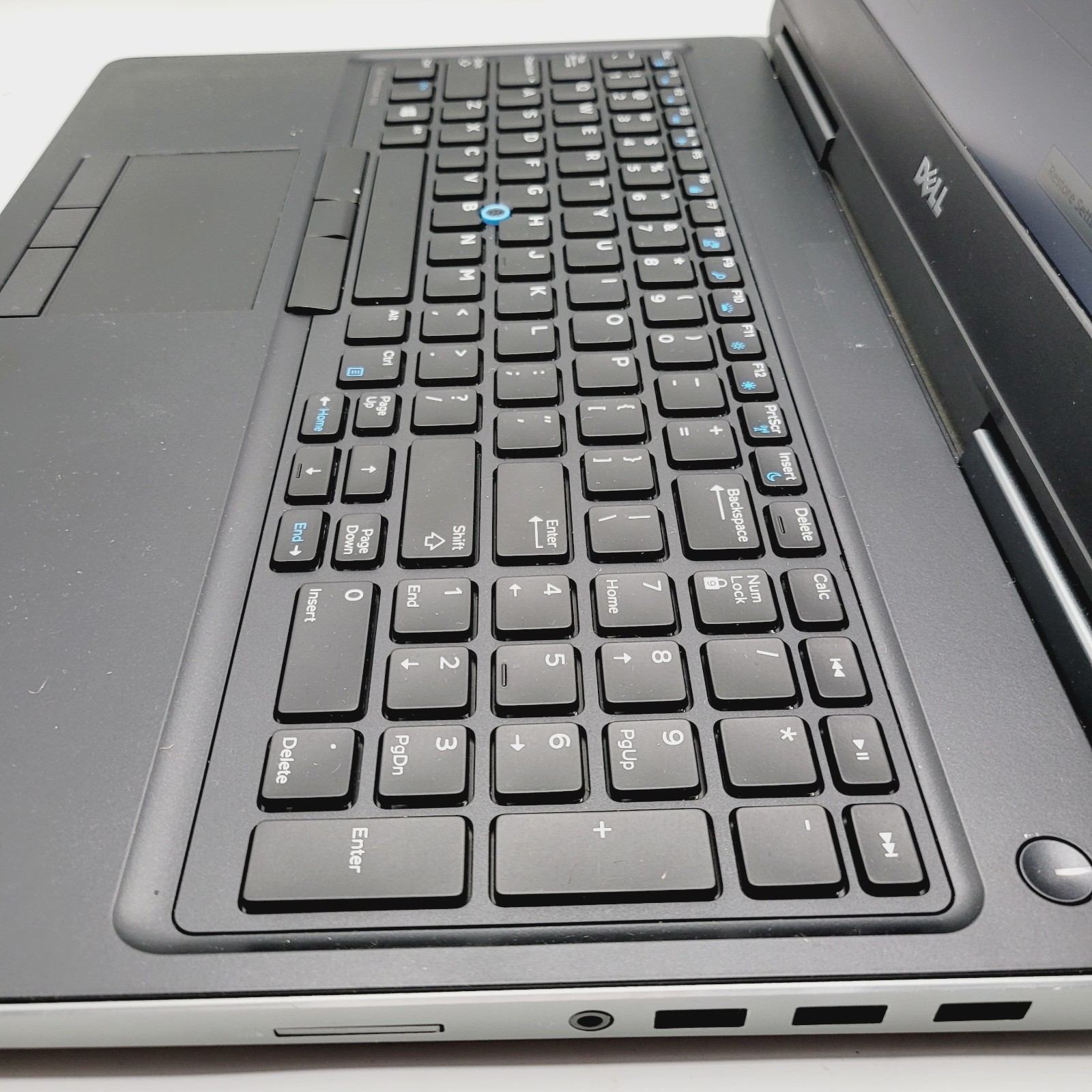 Dell Precision 7510 E3 1505M 16GB RAM No HDD 15.6″ FirePro 2GB – ***Boot to Bios