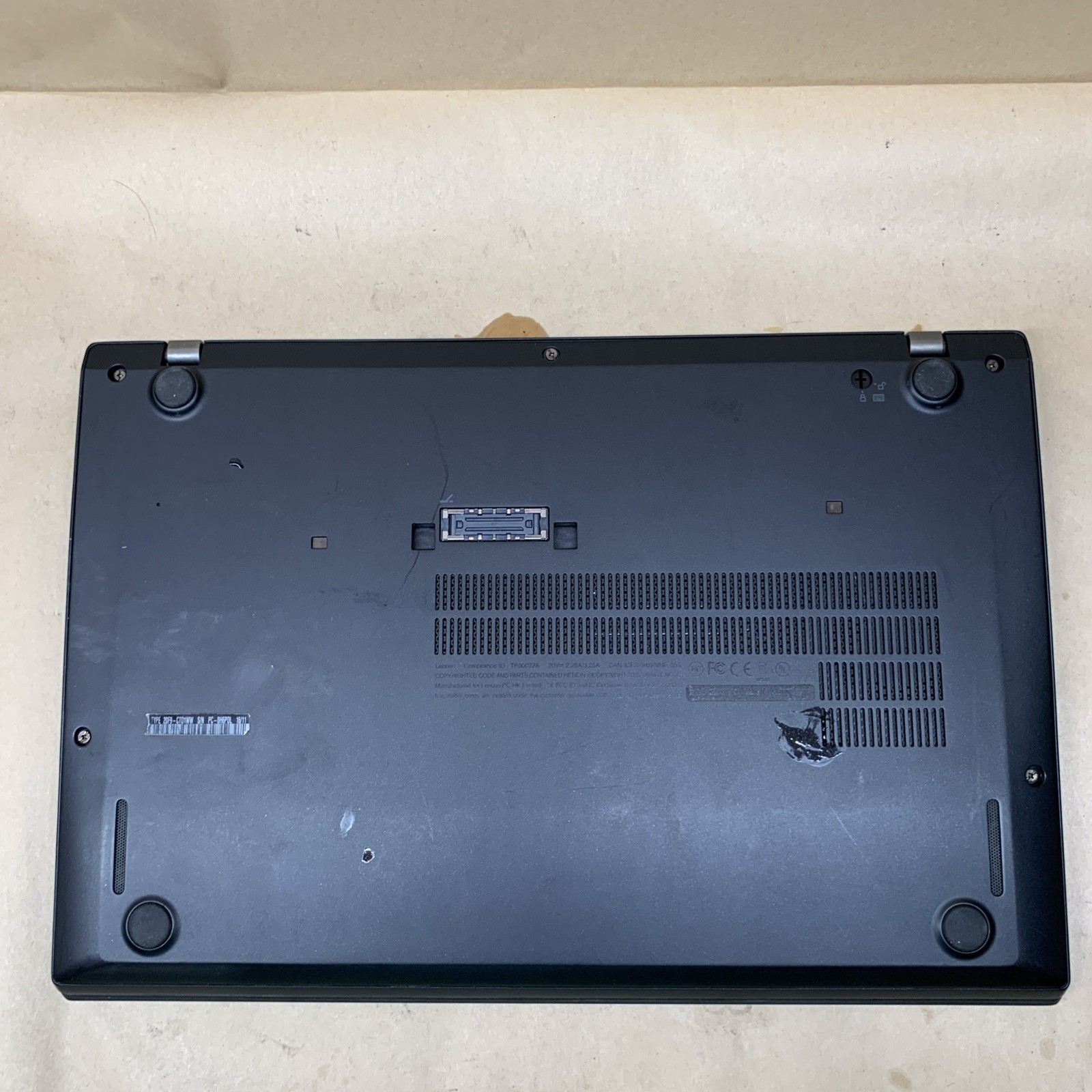 Lenovo Thinkpad T460s i5-6200U@2.3GHz, No RAM, No SSD, No OS