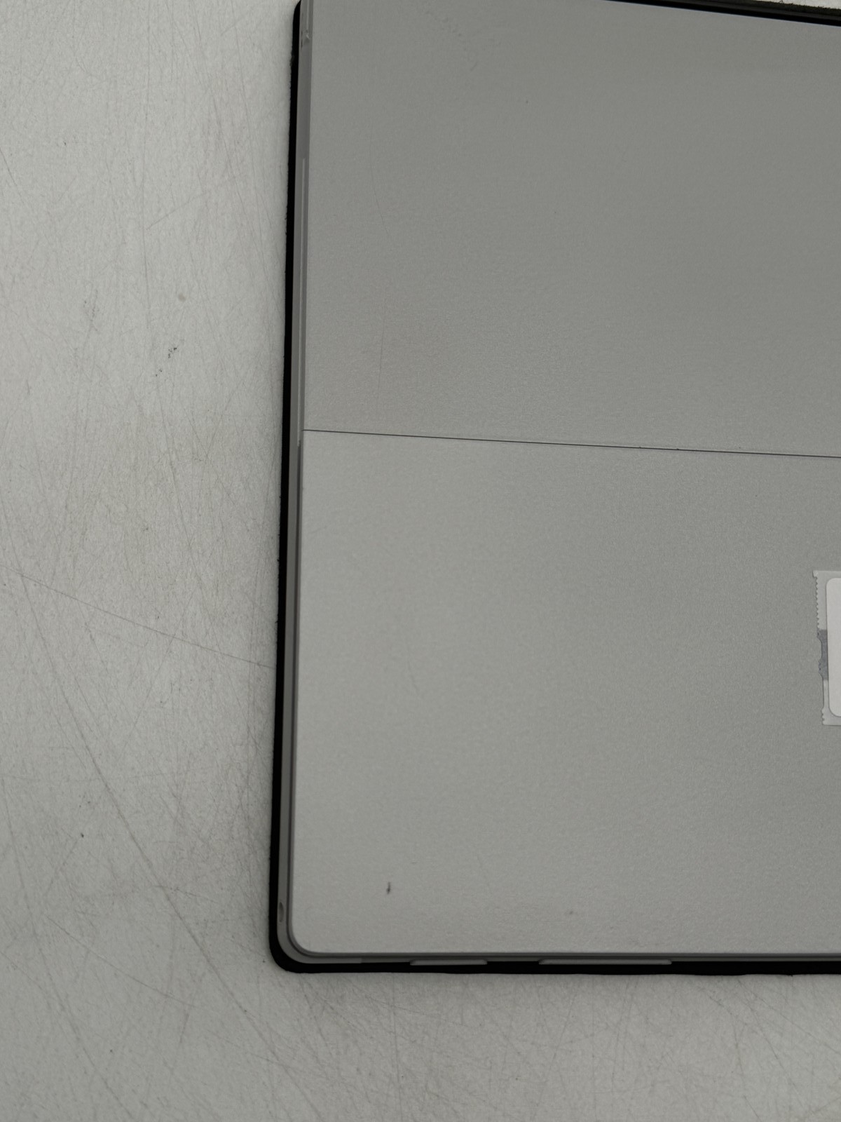 Microsoft Surface Pro 6 12.3in i5-8350U 8GB 128GB NO OS READ