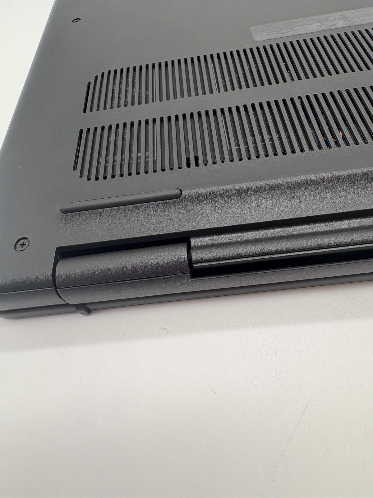 Dell Pro 16 DC16250 touch Intel Core i5 120U 16GB RAM 512GB w/Charger