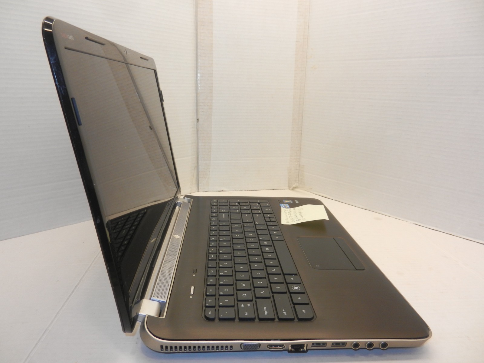 HP PAVILION DV7-6178US 17.3″ COREi7-2630QM@2.0GHz 6GB RAM 640GB HDD WIN7 OFF13(1