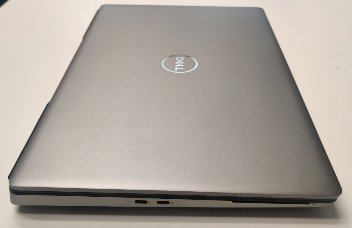 Dell Precision 7560 15.6″ Various Intel Nvidia Hybrid GPU Windows 11 Pro SSD