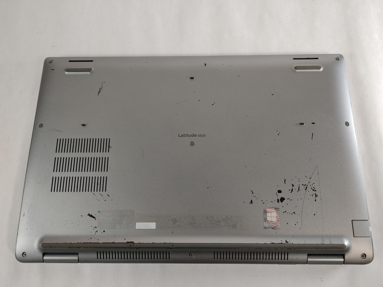 Dell Latitude 5520 Core i5-1135G7 2.40 GHz 16 GB DDR4 512 GB NVMe Windows 11 Pro
